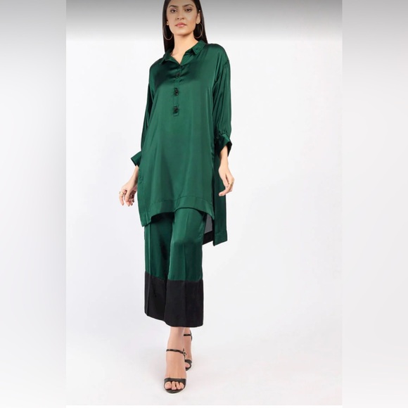 Limelight | Dresses | Limelight Elegant Green And Black Silk Dress | Poshmark Limelight | Dresses | Limelight Elegant Green And Black Silk Dress | Poshmark